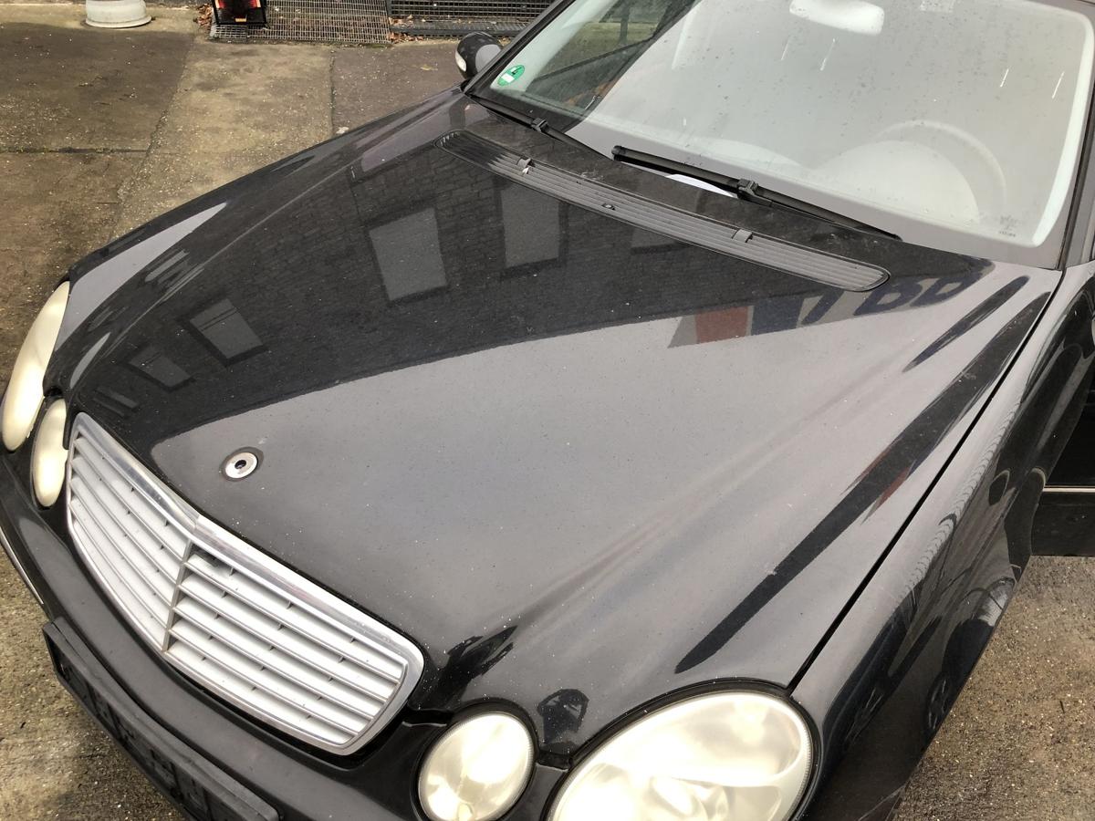 Mercedes W211 S211 E Klasse Motorhaube Bonnet besch&auml;digt ohne Grill schwarz