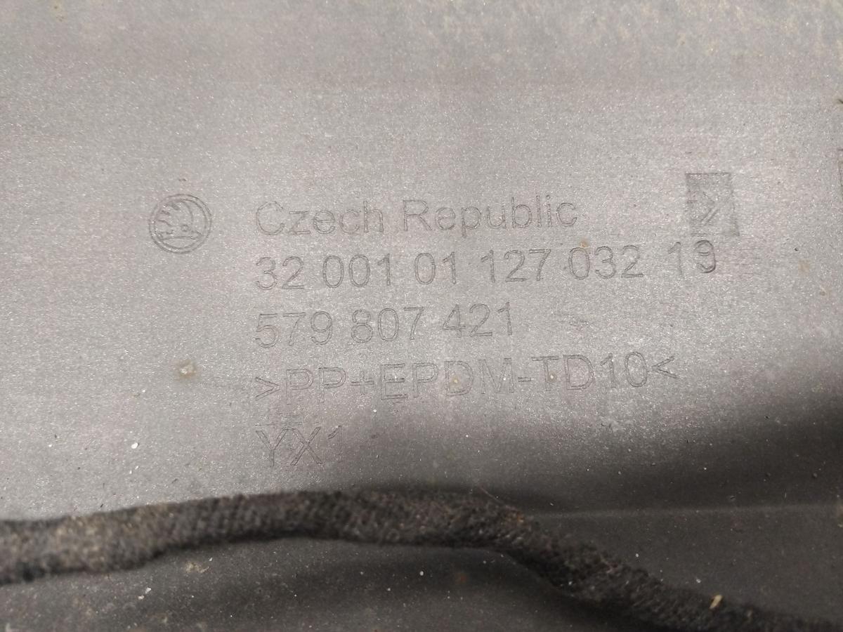 Skoda Fabia 2 Kombi 5J original Sto&szlig;f&auml;nger Sto&szlig;stange hinten mit PDC Bj.2008