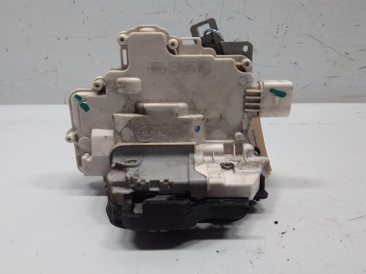 Audi A3 8P original T&uuml;rschlo&szlig; vorn rechts mit Zentralverriegelung BJ2009