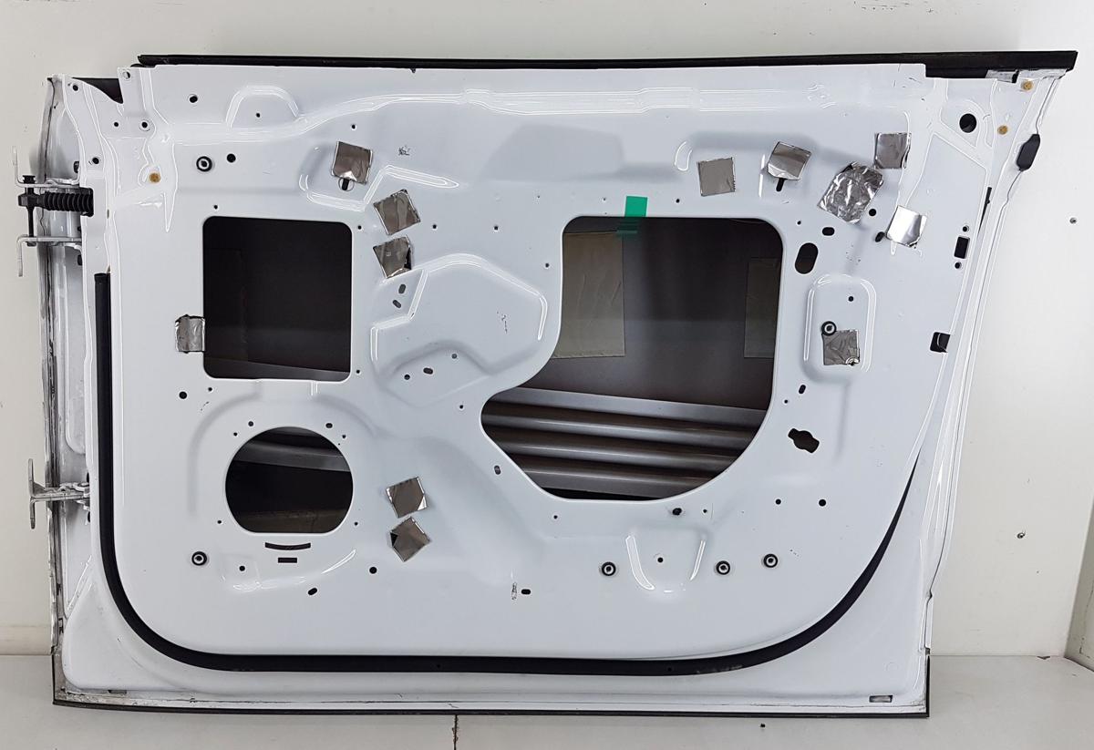 Tesla Model X T&uuml;r vorn rechts in PPSW White Water Pearl Bj22 Rohbau