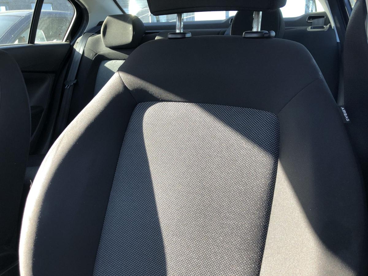 Fiat Tipo Typ 356 Limo Sitz vorn links Fahrersitz Stoff ohne Heizung Stufenheck
