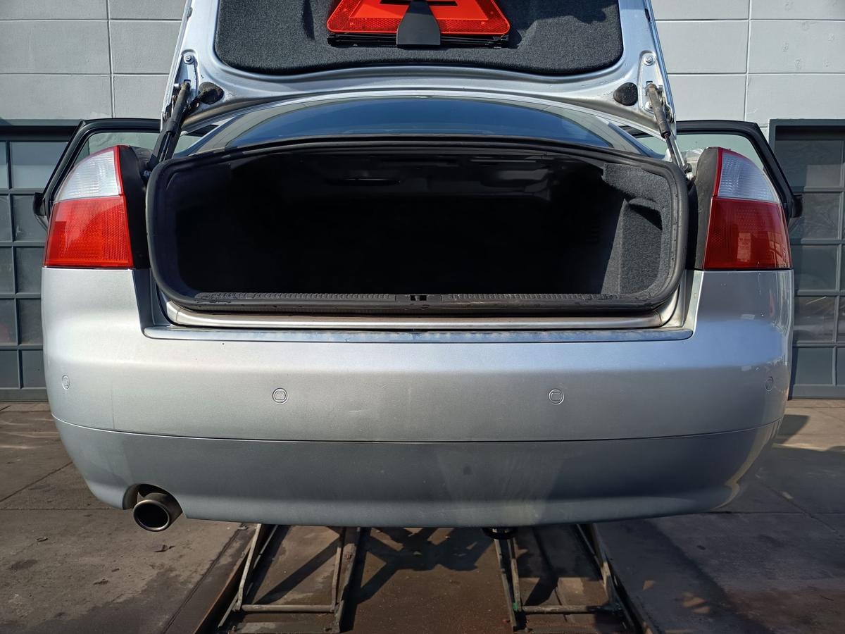 Audi A4 B6 Limo original Sto&szlig;stange F&auml;nger hinten Heck Fond Y7W Lichtsilber Bj03