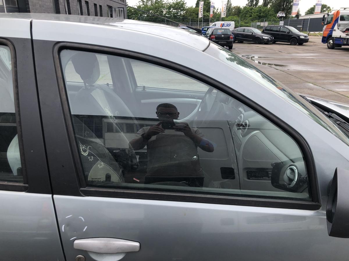 Dacia Sandero BS0 T&uuml;rscheibe vorn rechts Seitenscheibe Scheibe Colorglas