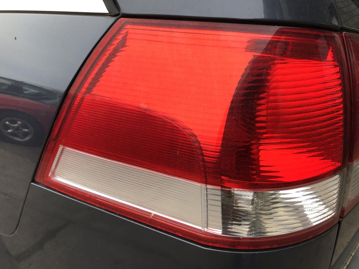 Opel Vectra C Caravan R&uuml;ckleuchte hinten links au&szlig;en Ecke R&uuml;cklicht Heckleuchte