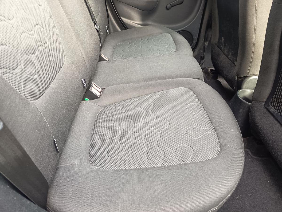 Hyundai i20 original R&uuml;cksitzbank komplett Stoff anthrazit grau Bj 2012