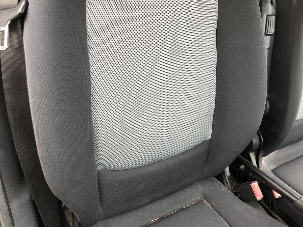 Smart 451 Mopf Sitz vorn rechts Beifahrersitz Autositz Stoffsitz