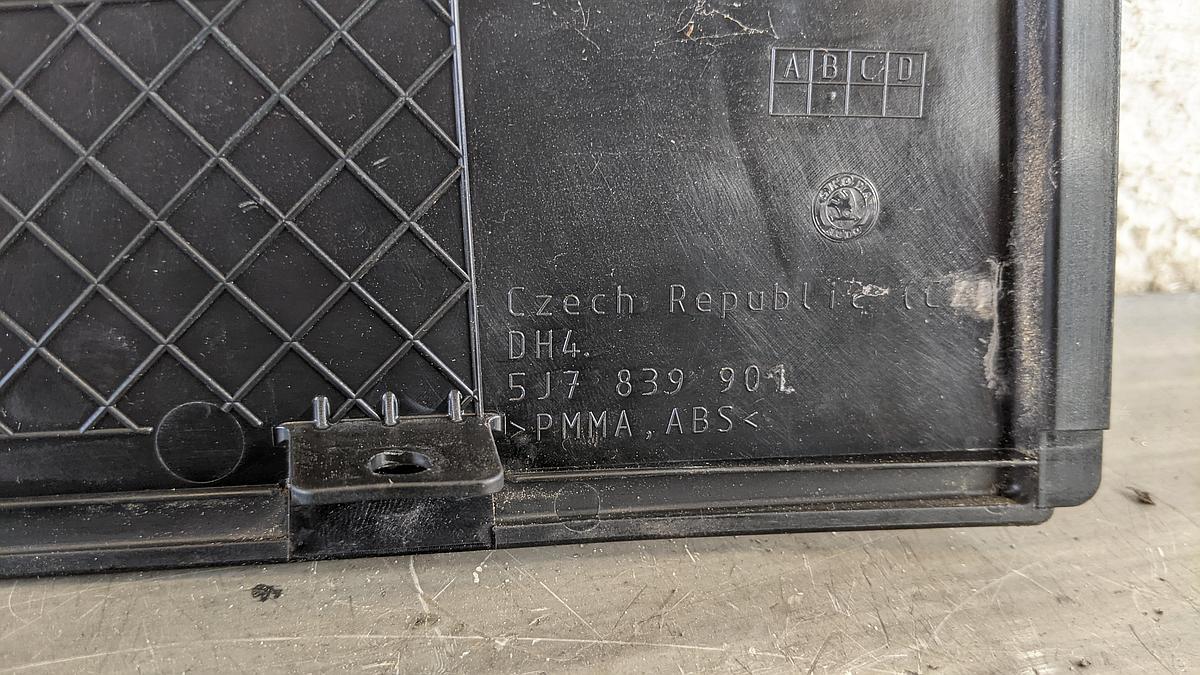 Blende Tür hinten rechts Verkleidung Skoda Roomster 5J