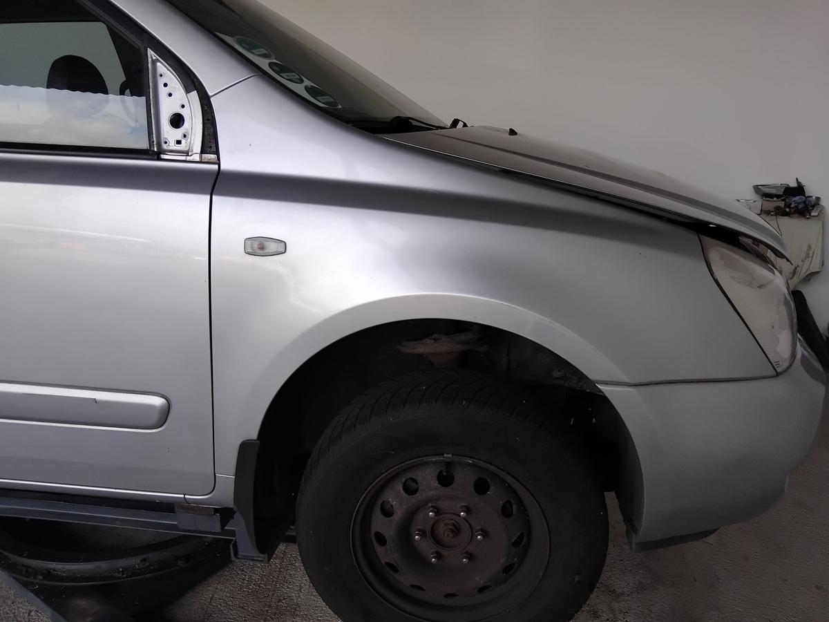 Kia Carnival III MB original Kotflügel vorn rechts 6C Diamantsilber BJ2007