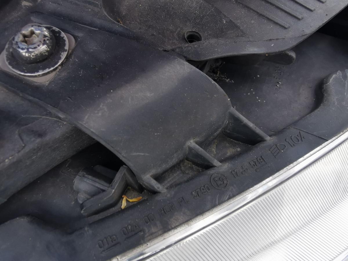 Seat Ibiza 6J Scheinwerfer Hauptscheinwerfer Frontscheinwerfer vorn rechts