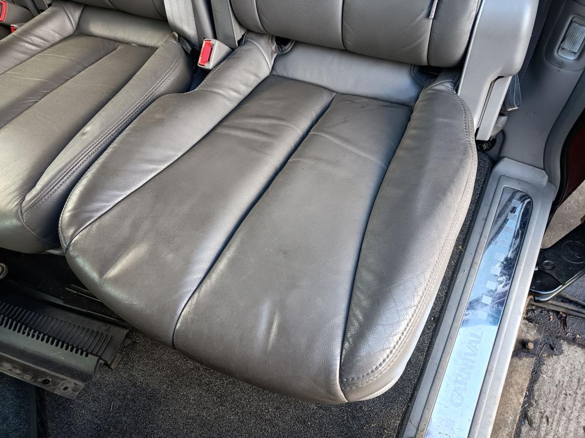 Kia Carnival III original Sitz Einzelsitz links 2 Reihe Leder Baujahr 2006