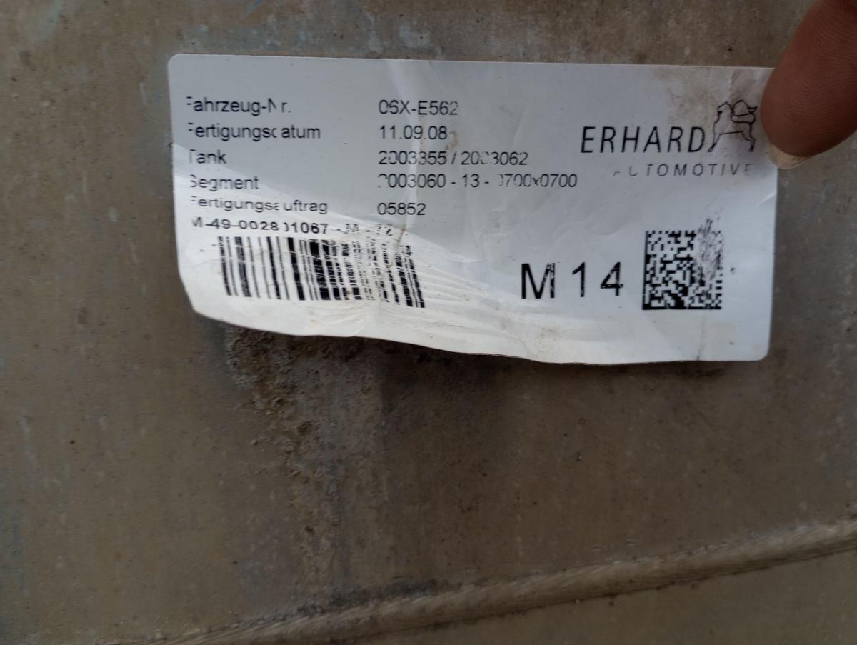 MAN TGS X 18.400 orig Kraftstofftank/ AdBlue /10,5L Diesel 294KW Bj 2009