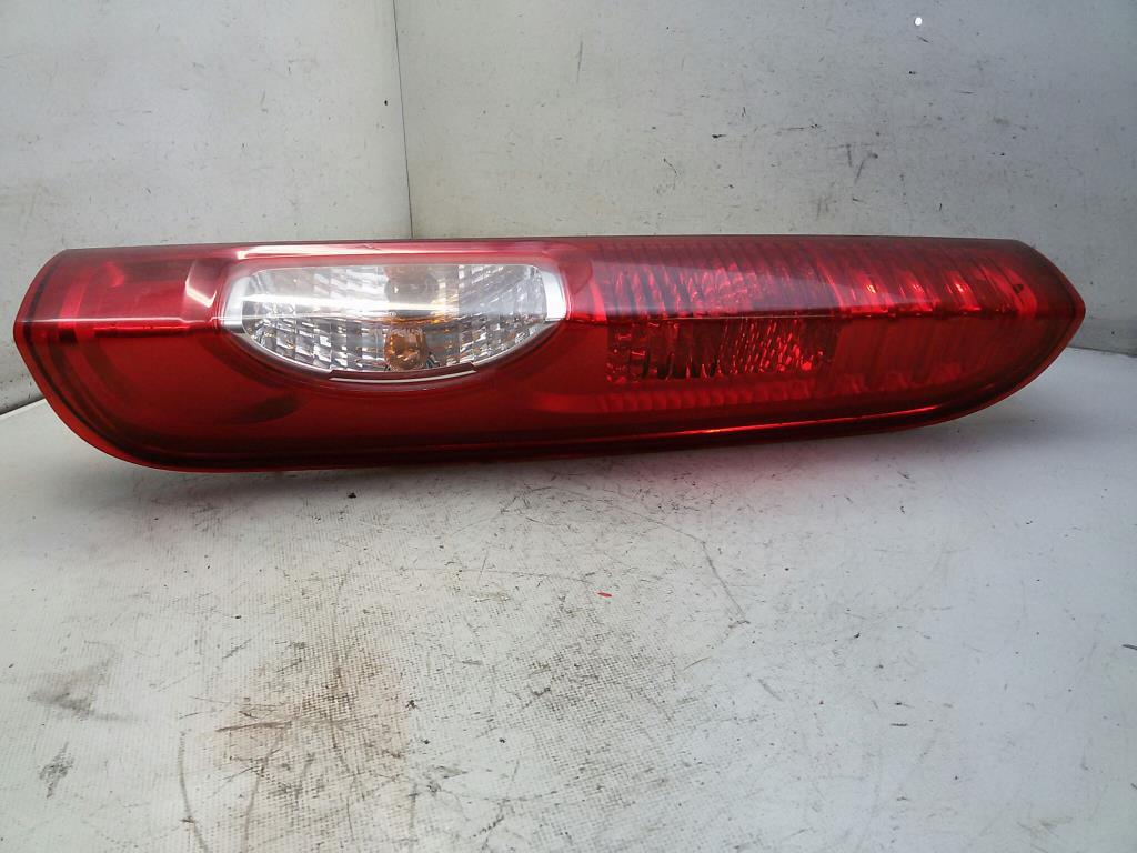 Opel Vivaro A Rückleuchte Rücklicht rechts 8200415251 BJ2007