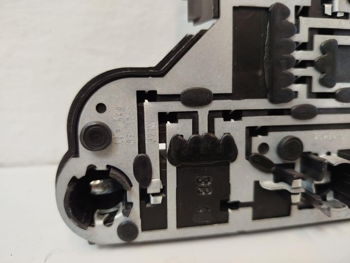 VW Golf III Cabrio 1EX Lampentr&auml;ger Lampenfassung hinten links OE