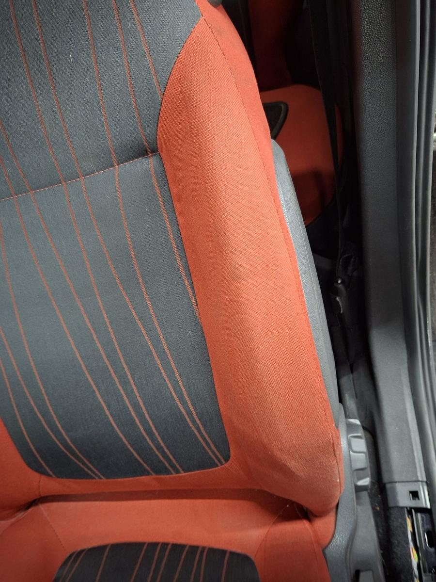 Opel Corsa D original Sitz vorn links 3-türer orange Bj 2007