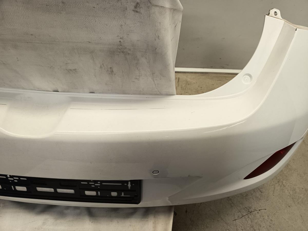 Hyundai i30 GD orig Stoßfänger Stoßstangen hinten mit PDC CREAMY WHITE Bj 2013