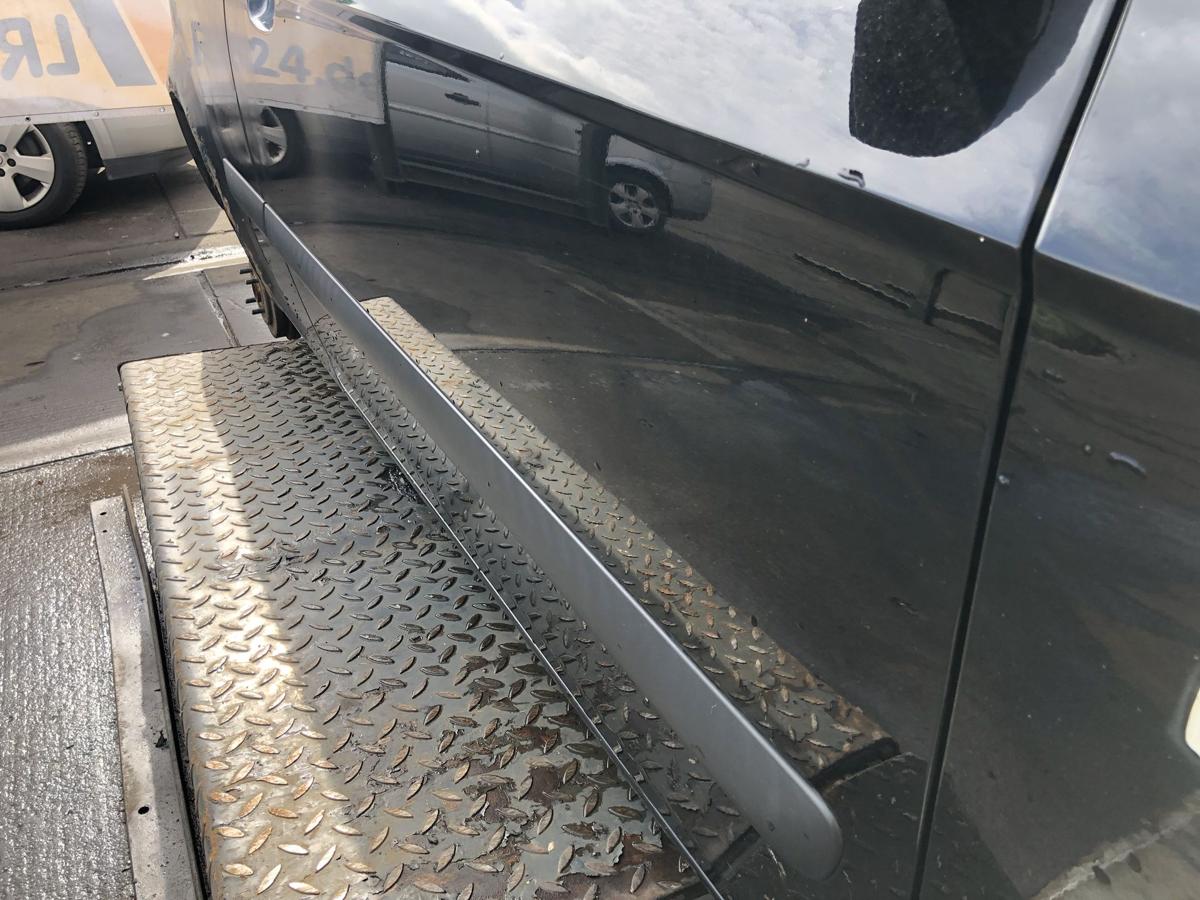 Hyundai Getz original Tür rechts Beifahrer EB Obsidianschwarz Bj 2008