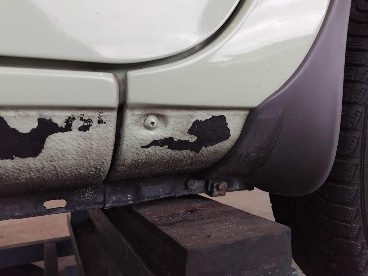 Renault Twingo 1 PH.IV original Kotfl&uuml;gel vorn rechts F97 Pastellgelb BJ2005