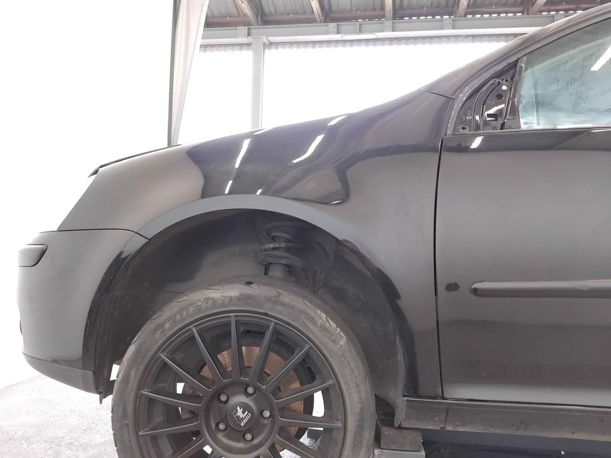 VW Golf 5 1K original Kotfl&uuml;gel vorn links L041 brillantschwarz BJ2006 Flie&szlig;heck