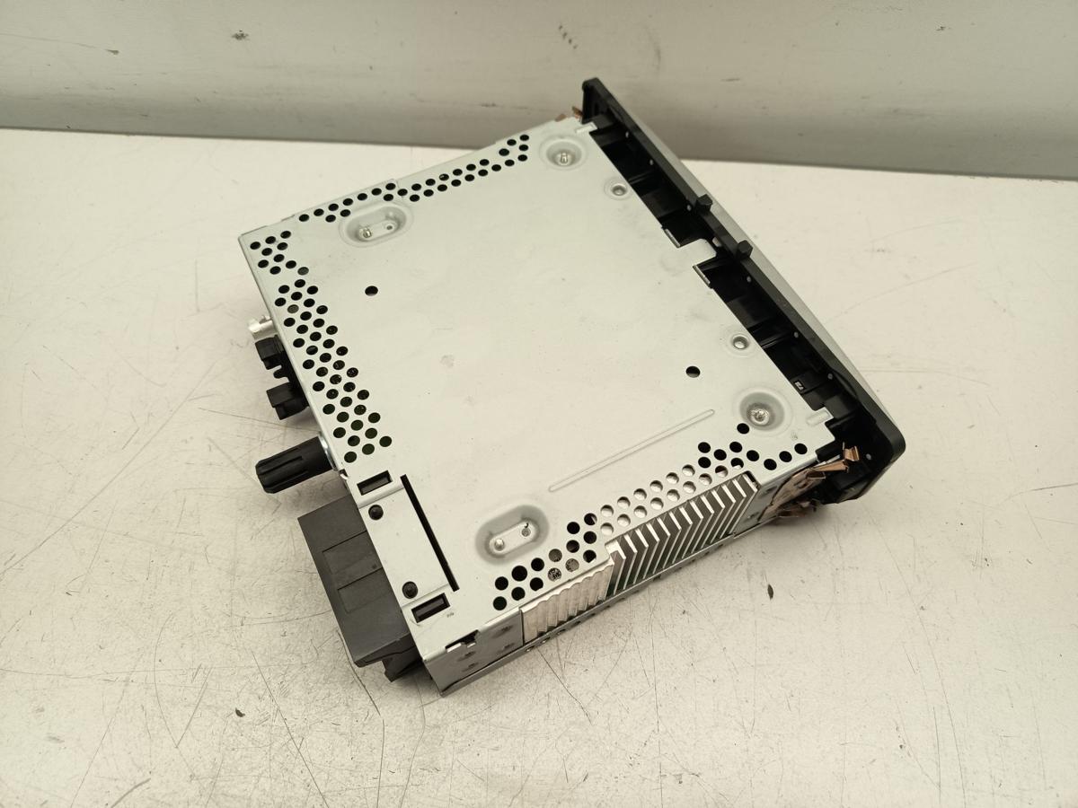 Renault Scenic III original Radio Autoradio 281150030R Baujahr 2009