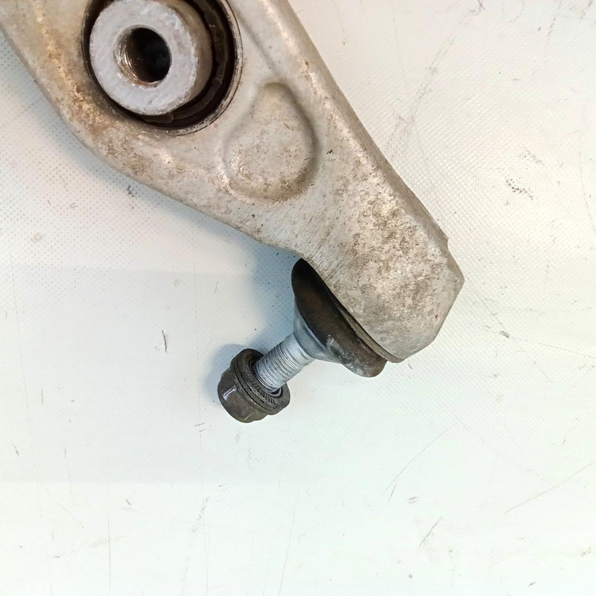 Tesla Model 3 RWD original Satz Querlenker Vorderachse unten rechts Bj.2021
