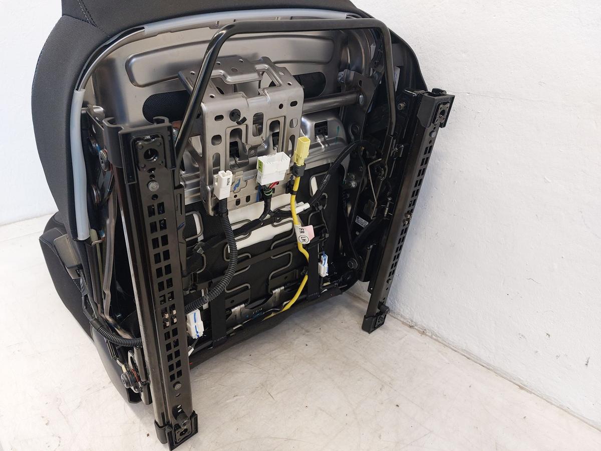 Hyundai i30 PD Mild Hybrid Sitz vorn links Stoff mit Heizung Autositz Fahrersitz