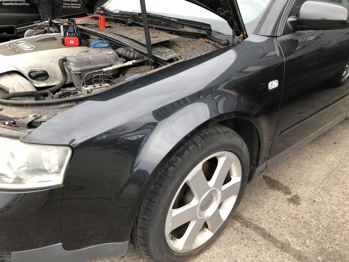 Audi A4 8E B6 Avant Kotfl&uuml;gel vorn links Fahrerseite LZ9W Ebonyschwarz Perl