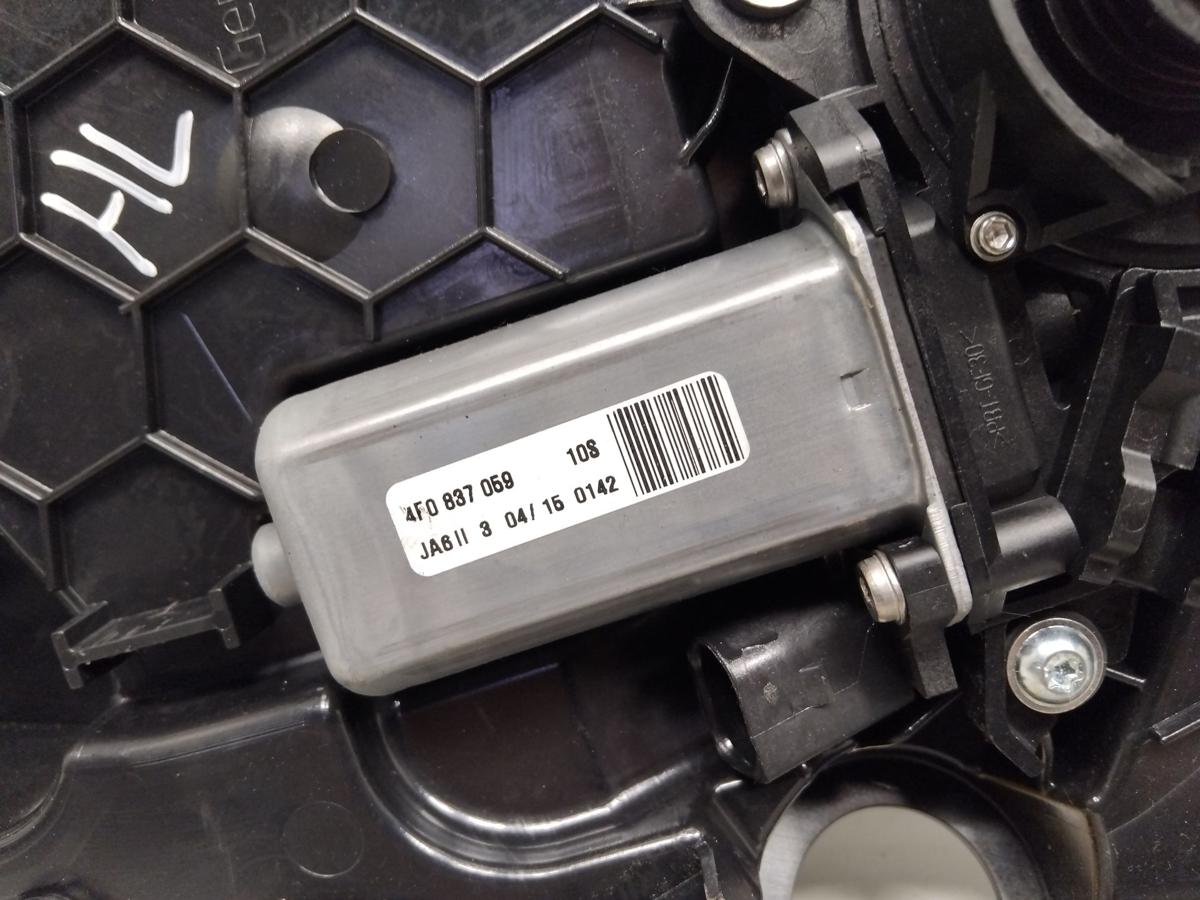 Audi A8 4H orig Stellmotor Softclose Zuziehhilfe hinten links 4F0837059 BJ2015