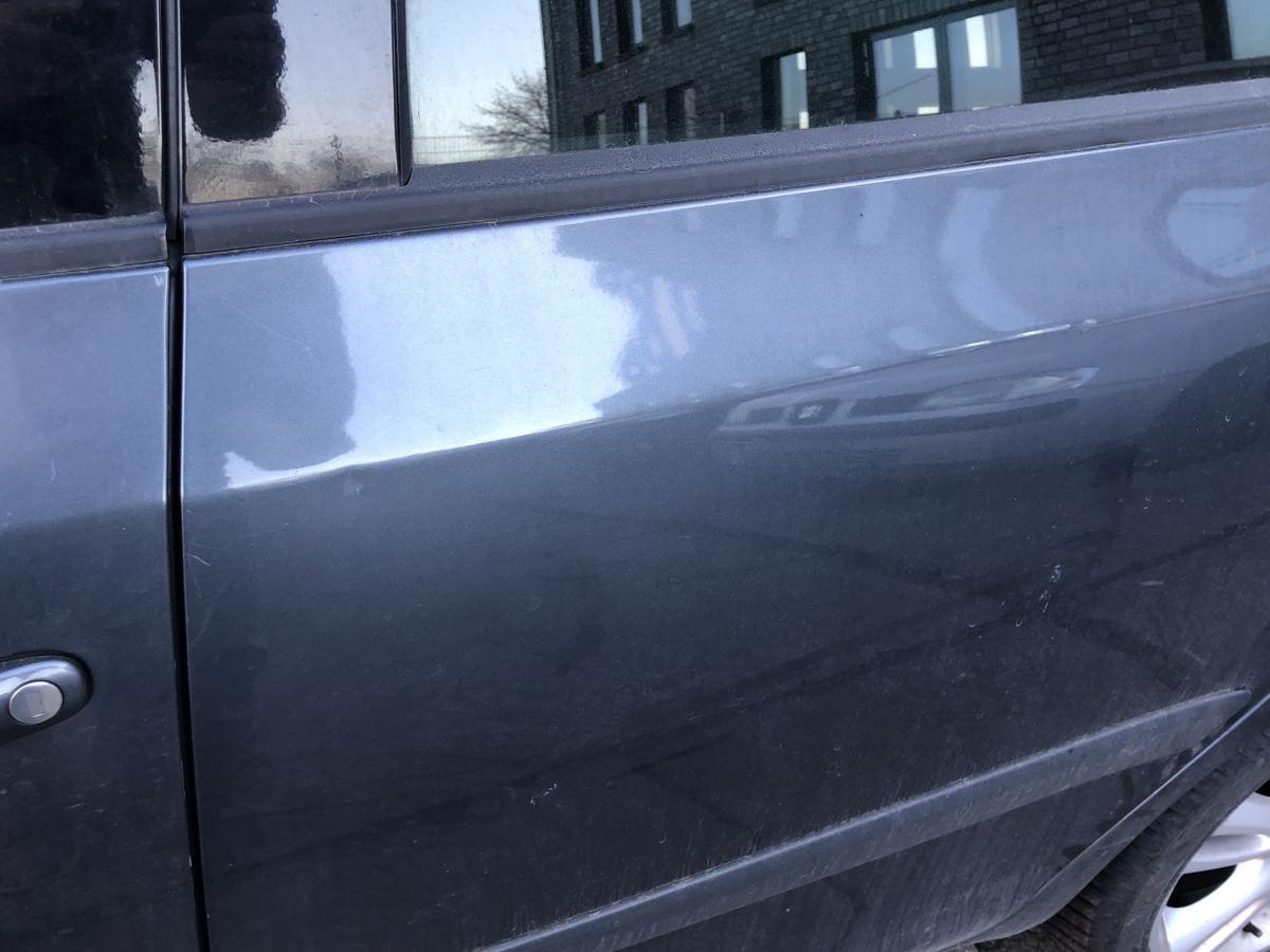 Skoda Fabia 5J T&uuml;r hinten links Fondt&uuml;r nur 5 t&uuml;rer LF8J Antracit Grey