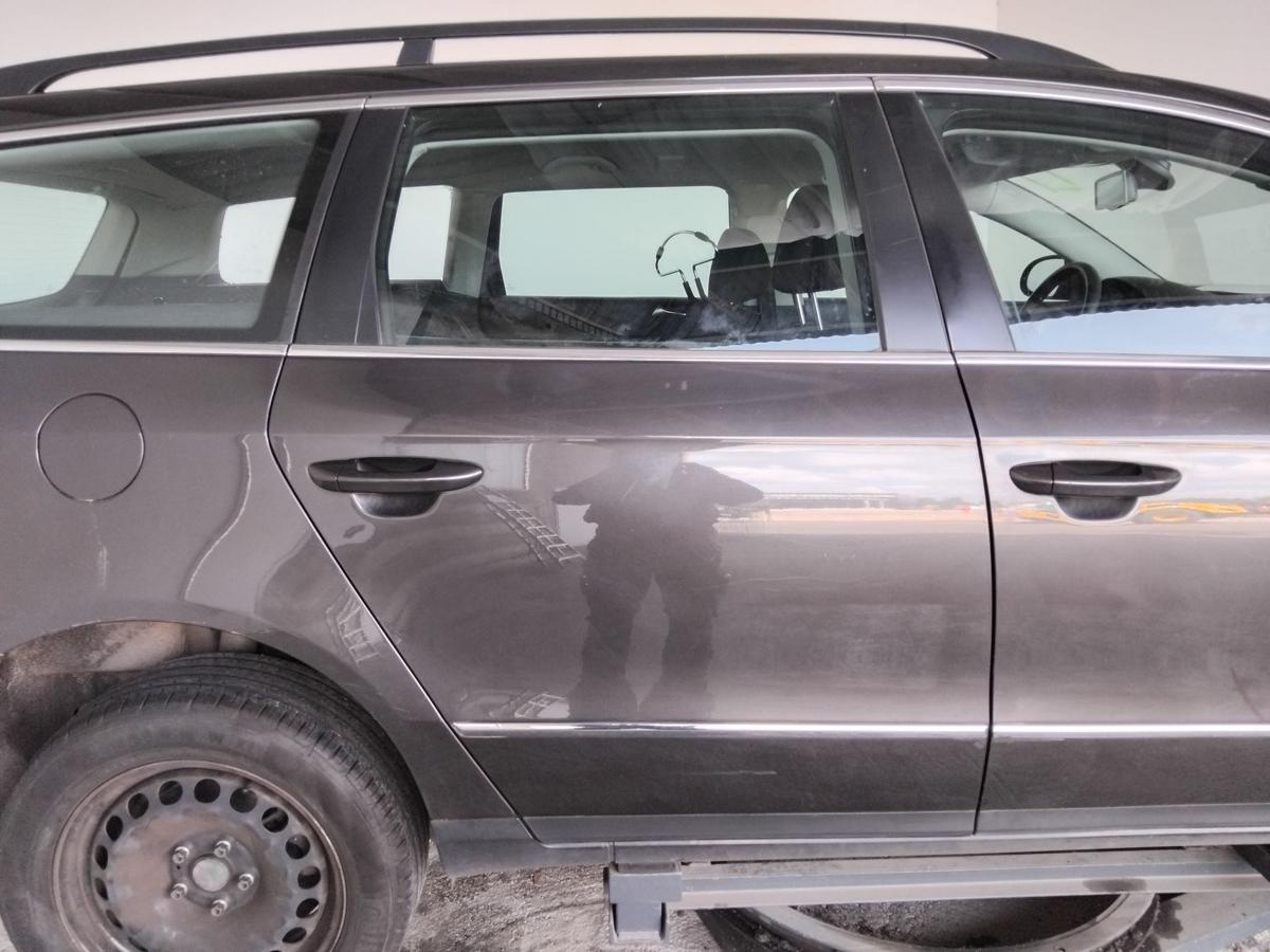 VW Passat 3C Variant Tür hinten rechts moccabrownmetallic LC8Z BJ2009