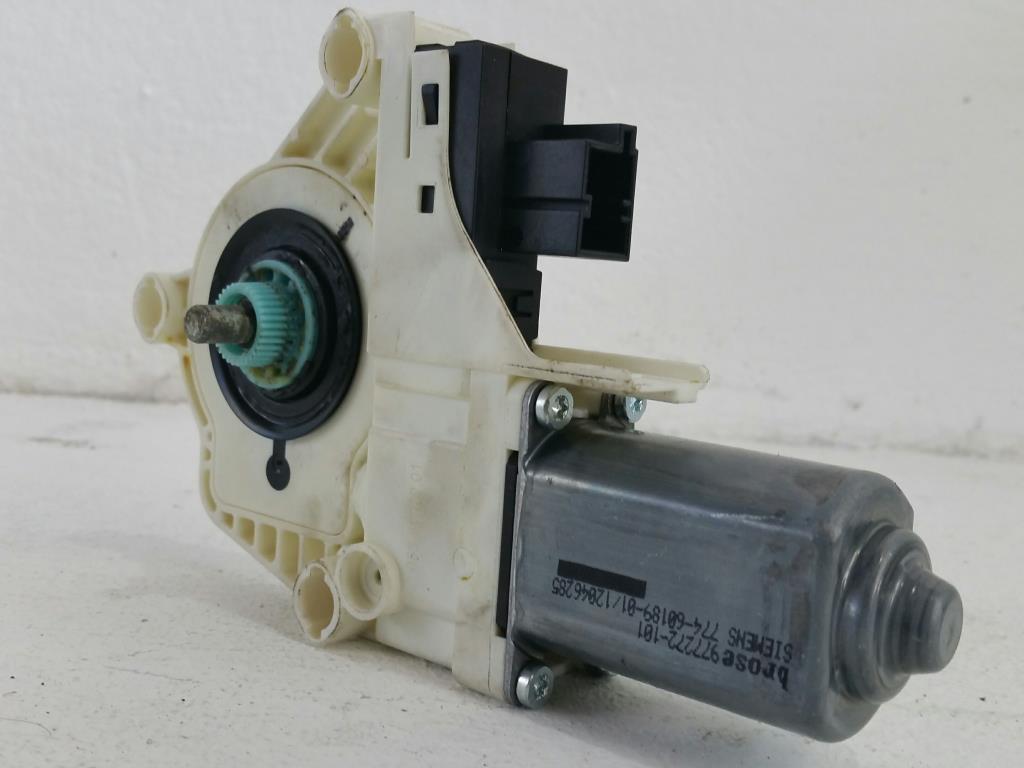 Audi A6 4F Bj.06 orig. Fensterhebermotor vorn rechts 4F0959802D