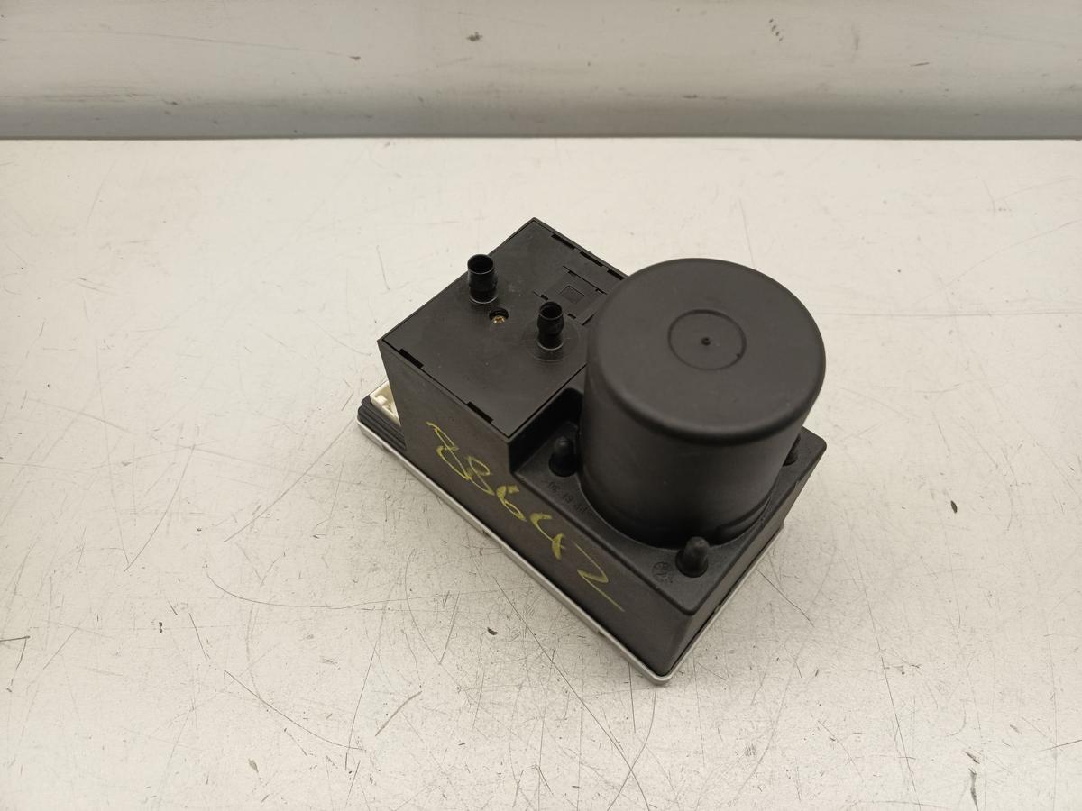 Audi A3 8L original ZV Pumpe Zentralverriegelungspumpe 8l0862257L Baujahr 2000