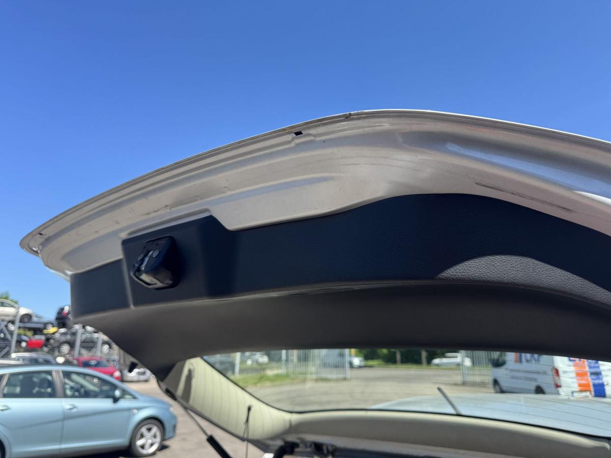 Nissan Tiida original Heckklappe mit Heckscheibe K23 Brilliant Silver Metallic Bj.2009