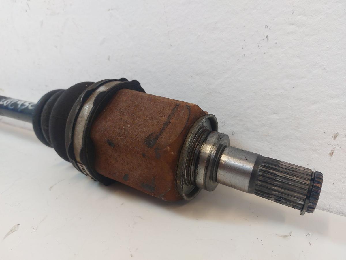 Kia Ceed Typ ED Kombi Antriebswelle vorn links Gelenkwelle 1.6 93kw OEM