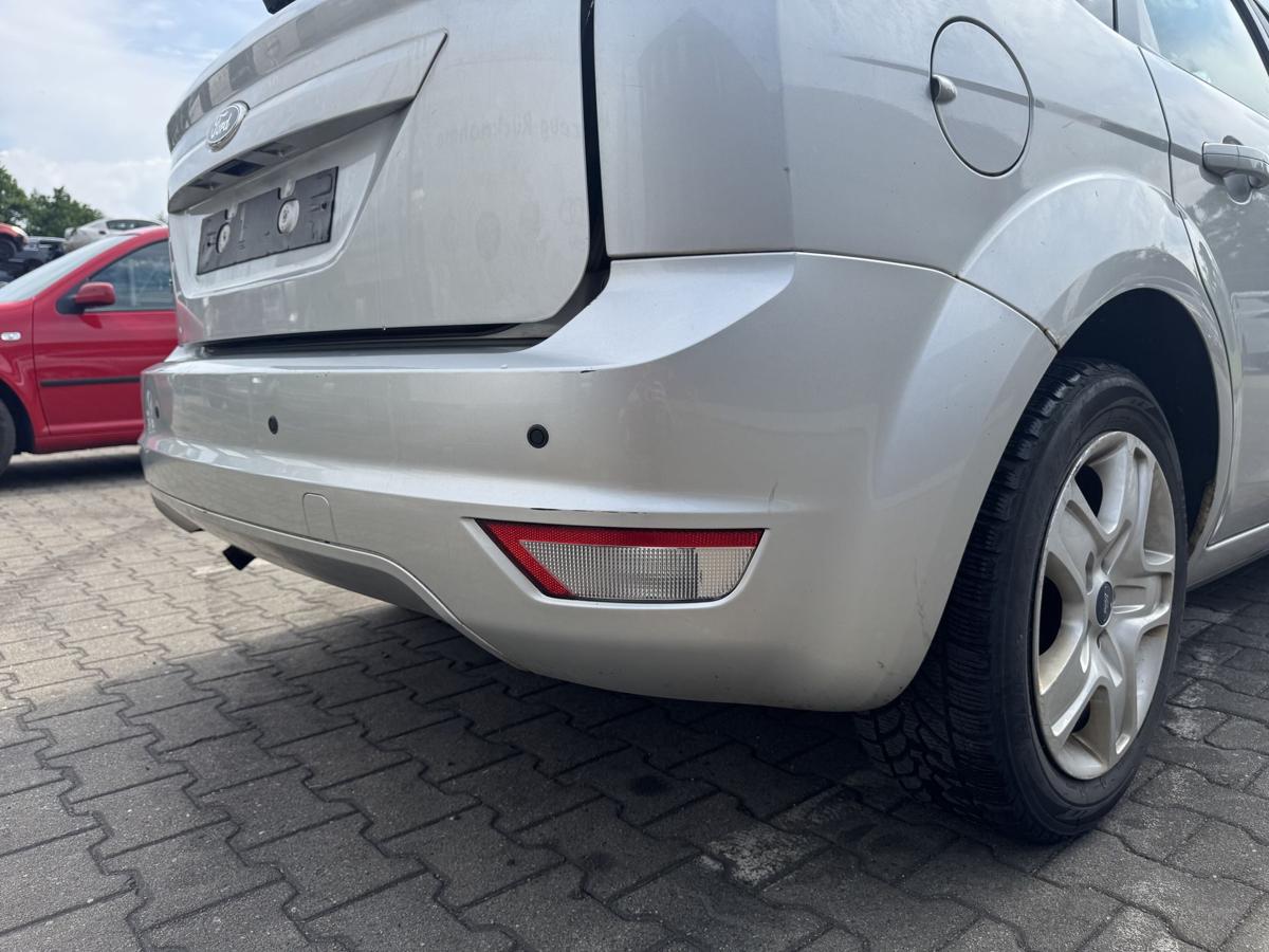 Ford Focus 2 original Sto&szlig;stange Stossf&auml;nger hinten Polar Silber Flie&szlig;heck Bj.2009