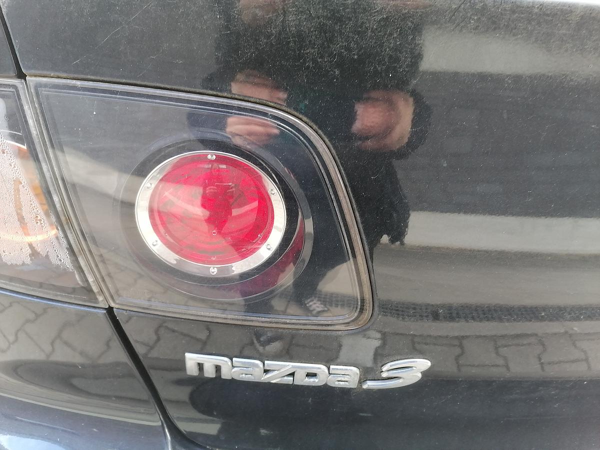 Mazda 3 BK Rücklicht links innen Stufenheck Rückleuchte Heckleuchte BJ03-06