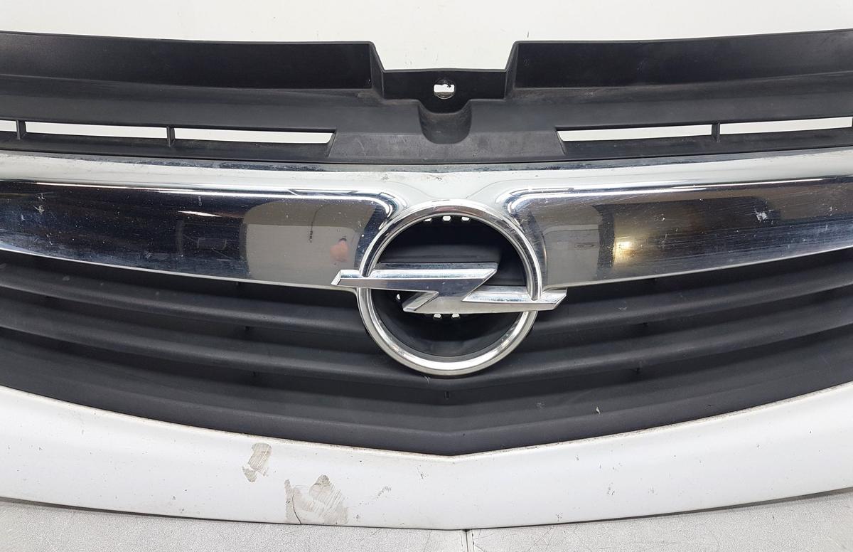 Opel Vivaro Kühlergrill 10U Casablancaweiss Bj2007 Modell ab 2006