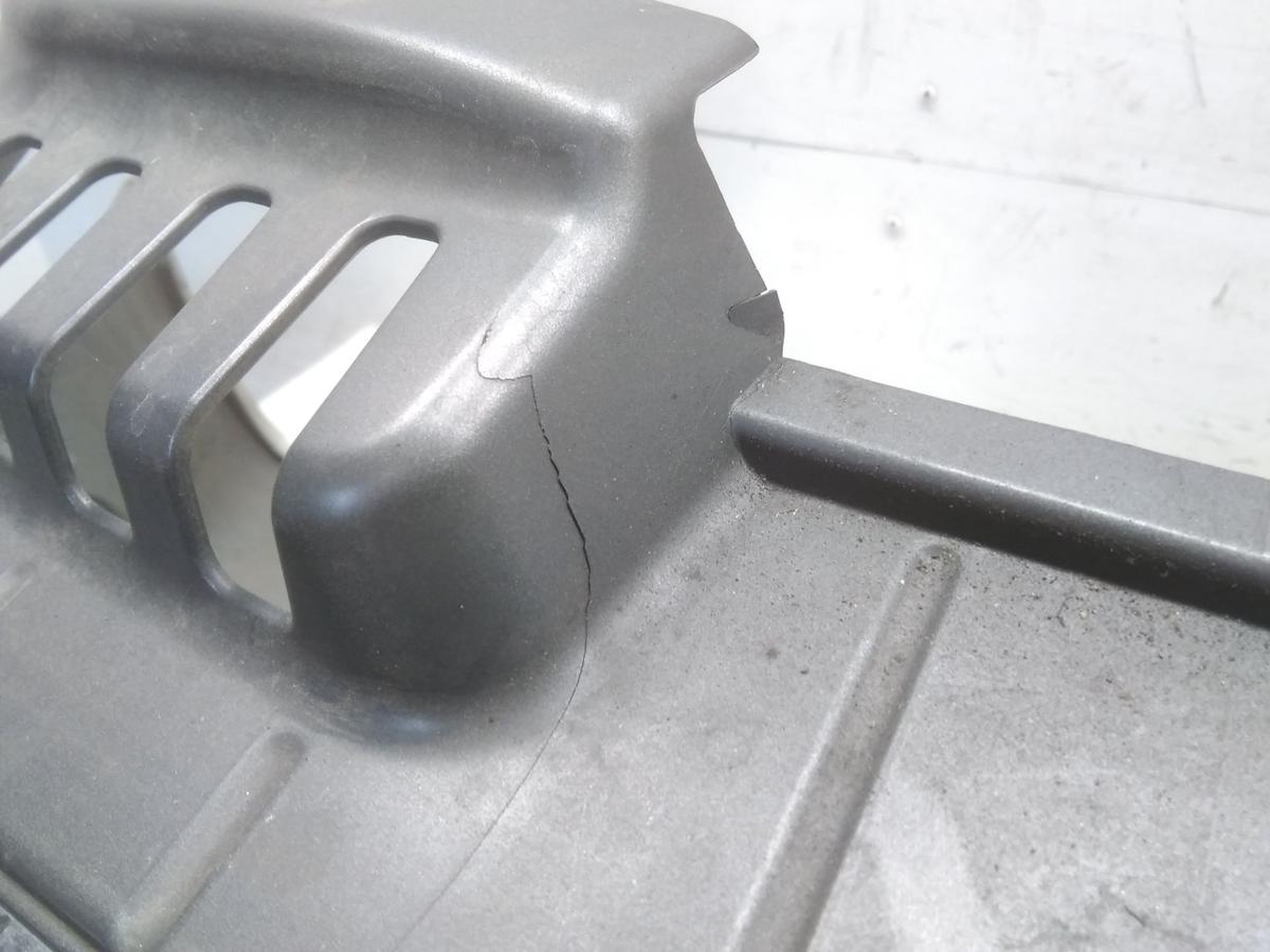 Audi A4 8E B7 original Stoßstange Stossfänger vorn BJ2005 LY7W lichtsilber