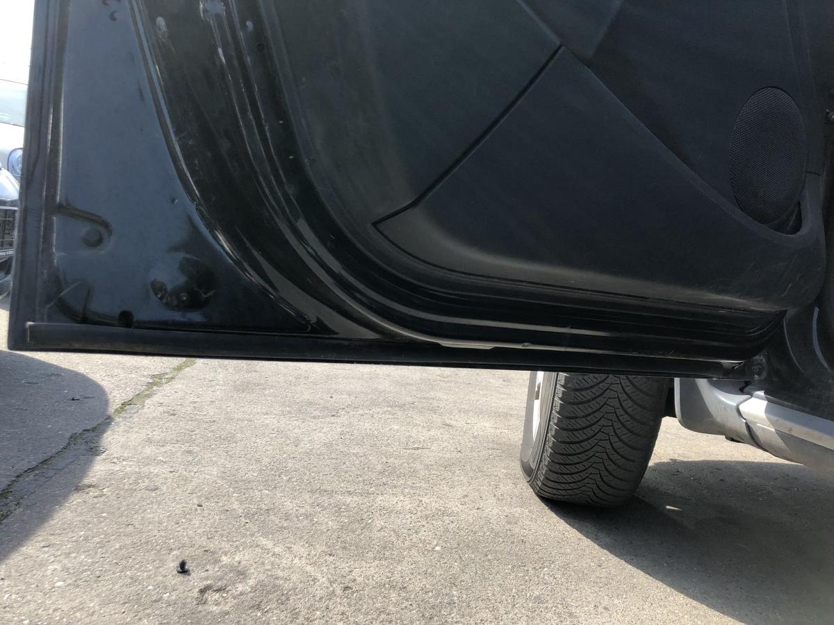 Dacia Duster 1 Typ HS T&uuml;r vorn links Fahrert&uuml;r Rohbau NV676 Noir Nacre schwarz