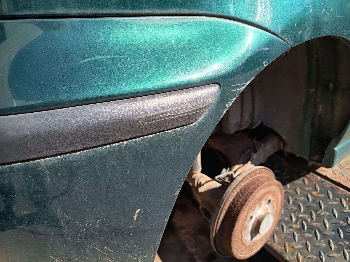 VW Polo 6N2 original Sto&szlig;stange hinten LD6D Gr&uuml;n Baujahr 1997