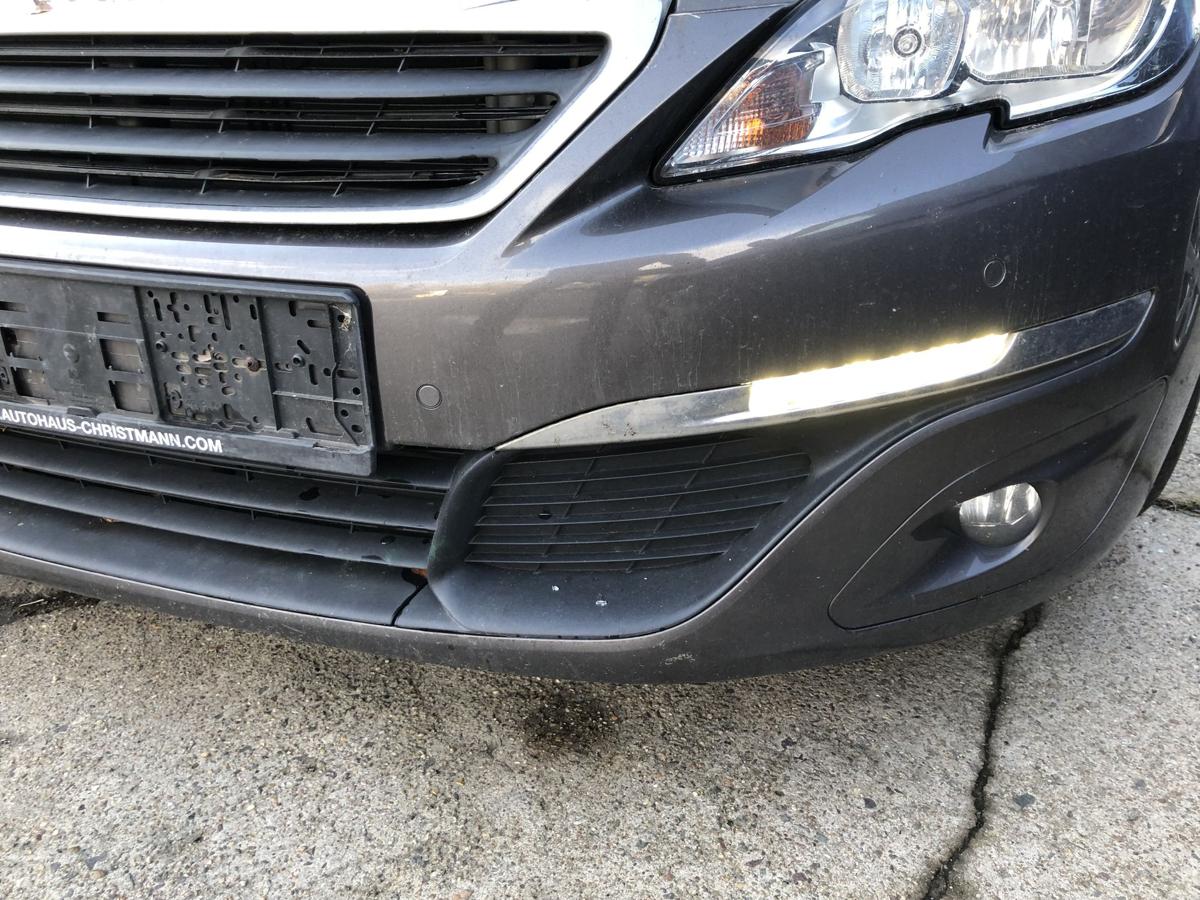 Peugeot 308 SW T9 Sto&szlig;f&auml;nger vorn NSW PDC TFL Moka grau Stossstange SCHADEN