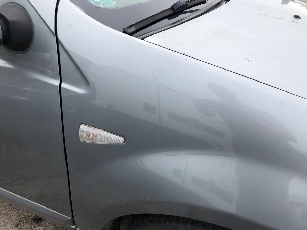 Dacia Sandero BS0 Kotfl&uuml;gel vorn rechts Beifahrerseite TERNZ blau