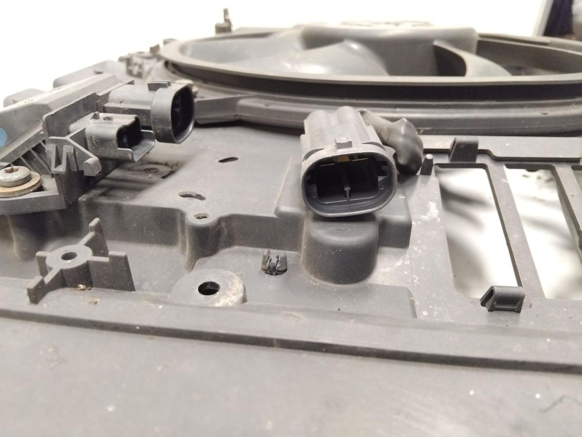 Citroen C4 Picasso original Elektrolüfter mit Frontmittelteil 1.6 88kw Bj.2010