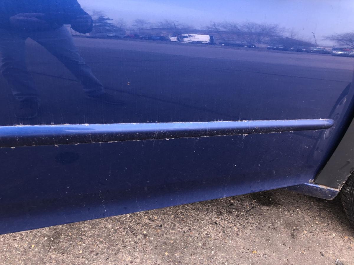 VW Golf 5 V 1K T&uuml;r vorn rechts Beifahrert&uuml;r nur 3 t&uuml;rer LC5J Laserblaumet