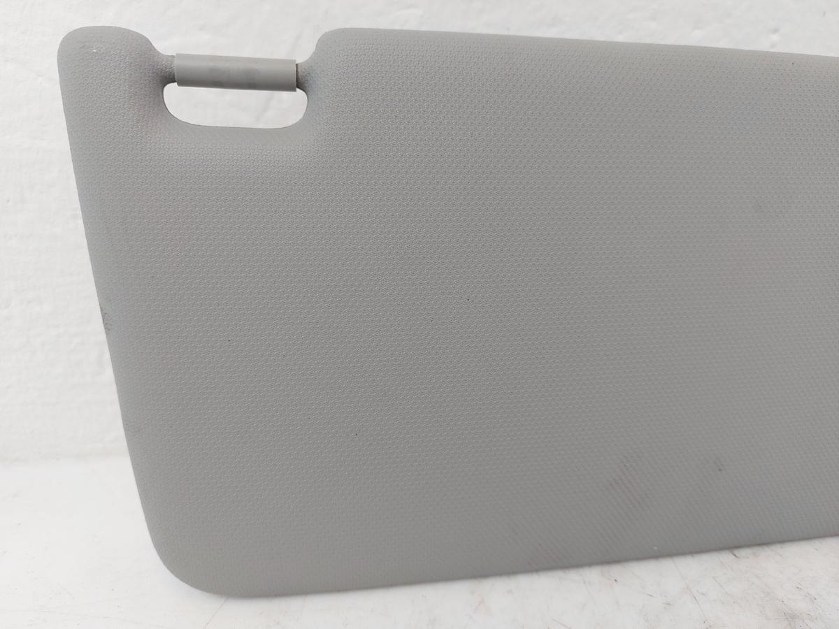 Audi Q2 Typ AG Sonnenblende links mit Spiegel