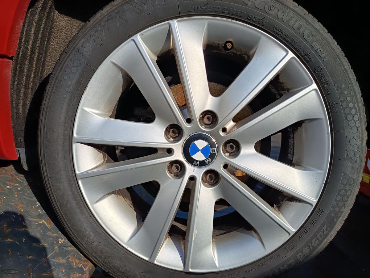BMW E87 original Satz Alufelgen 7x17 mit Sommerreifen Kumho DOT 24