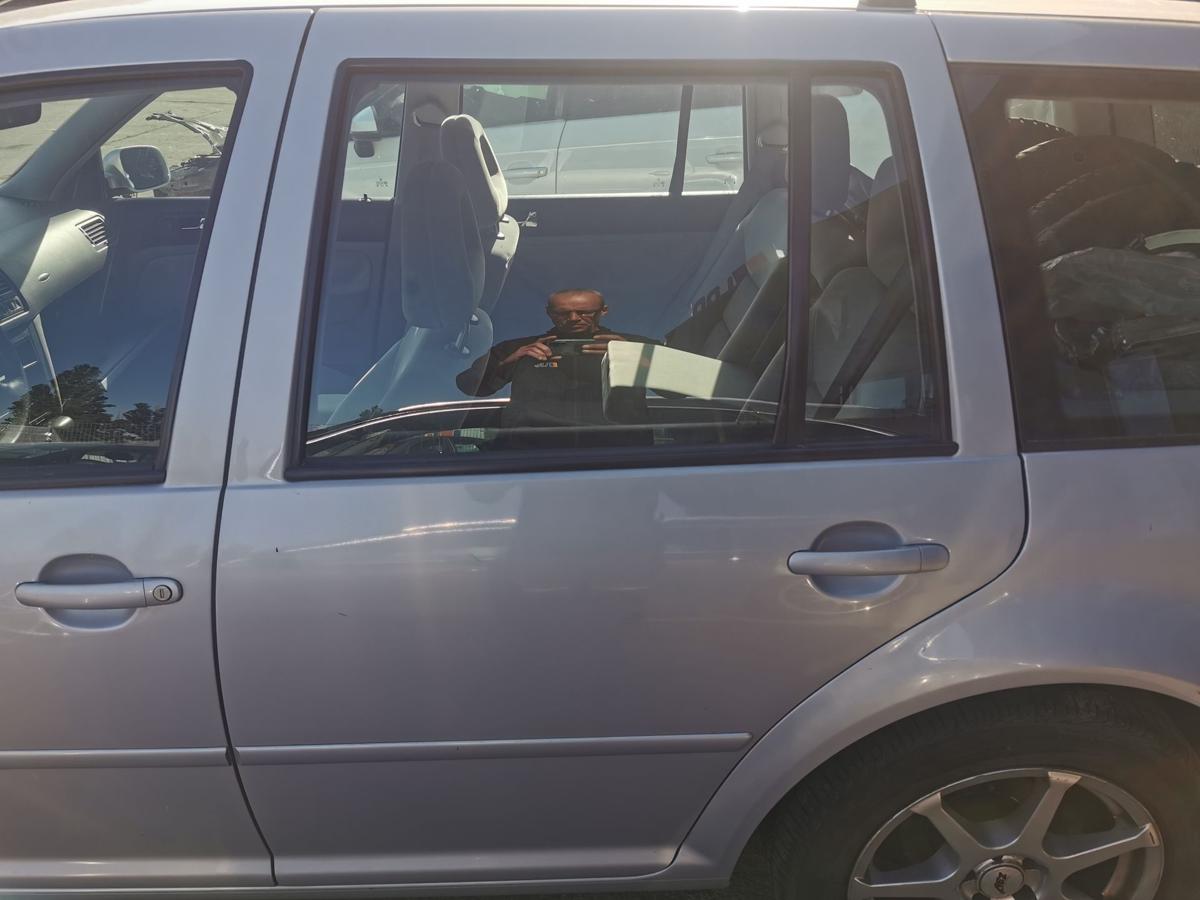 VW Bora 1J Variant Tür Autotür Rohbautür Fondtür hinten links LB7Z Satinsilber