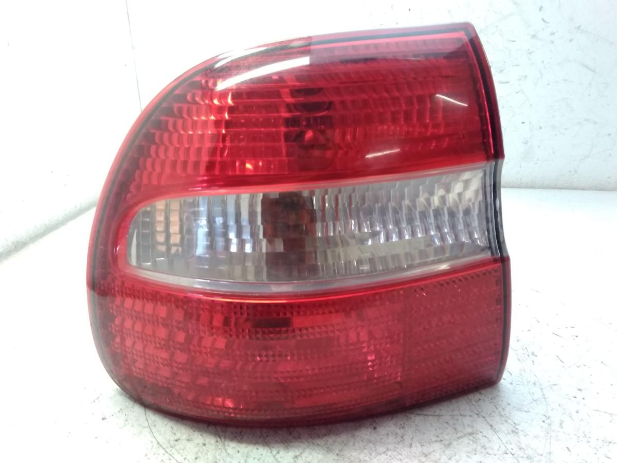 Volvo V40 Facelift original R&uuml;ckleuchte Heckleuchte links Kombi BJ2001