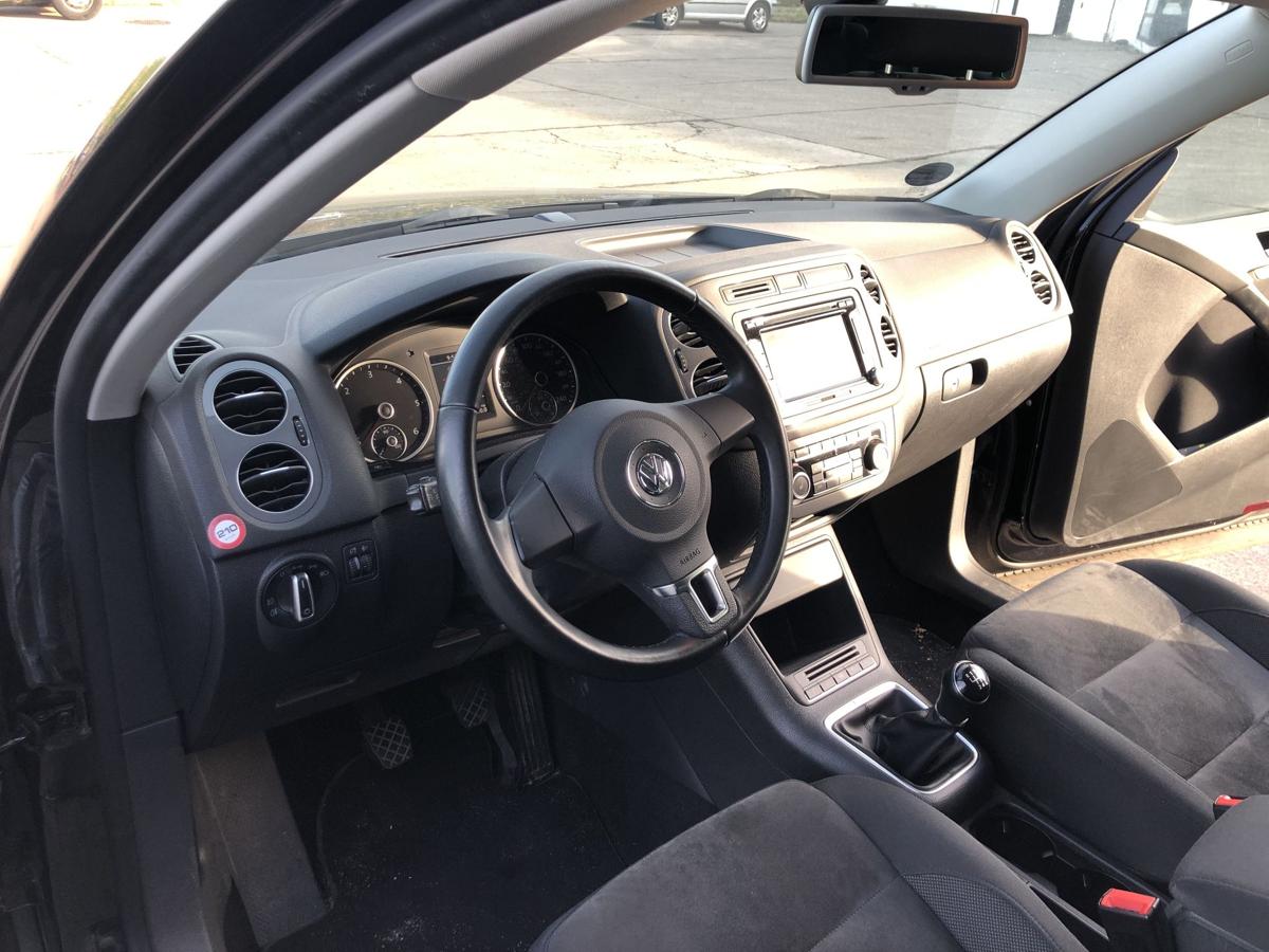 VW Tiguan 5N ab 11 Armaturenbrett Armaturenträger Dashboard Cockpit