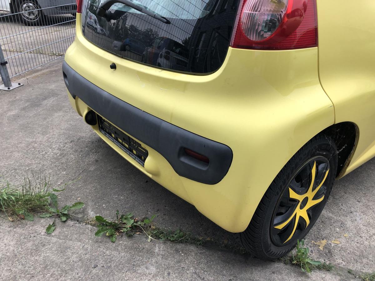 Peugeot 107 Typ P Sto&szlig;f&auml;nger hinten Hecksch&uuml;rze Sto&szlig;stange KBL Citrus Gelb