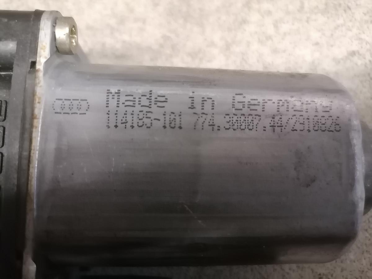 Audi A4 B5 Motor Fensterheber vorn links 8D0959801D Bj.1998